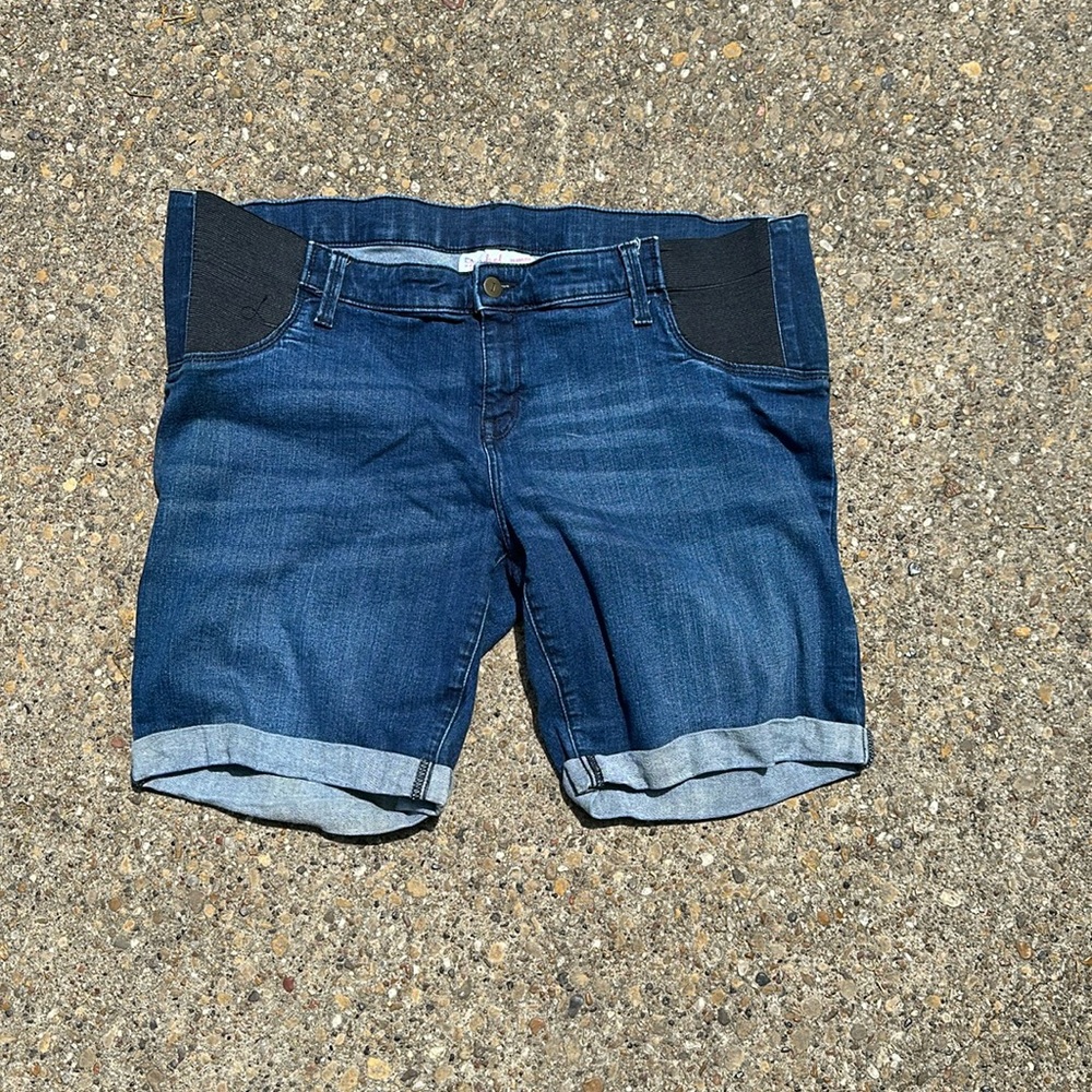 Isabel Maternity Bermuda Denim Shorts. Size 18. Ingrid & Isabel